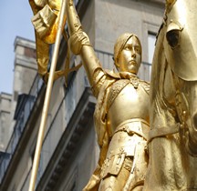 Paris Place Des Pyramides  Statue équestre de Jeanne d'Arc