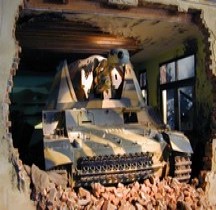Waffentrager Rhinemetall Borsig 10.5cm le FH 18 40 2 auf Geschuetzwagen IIIIV (Sf)