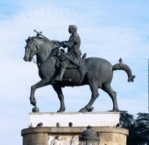 Padoue Piazza del Santo Statue del Gattamelata Donatello