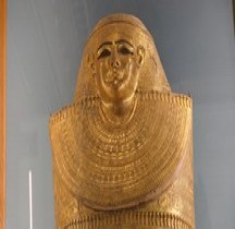 Egypte Cartonnage de la  Dame de Tachéretpaânkh Paris Louvre